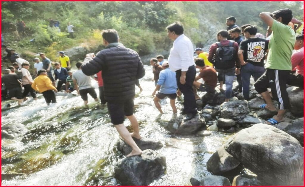 Bus Accident, Die 36