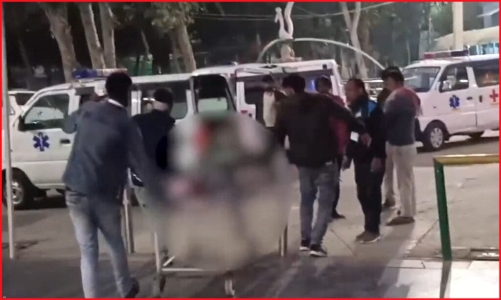 5 Dead In Road Accident
