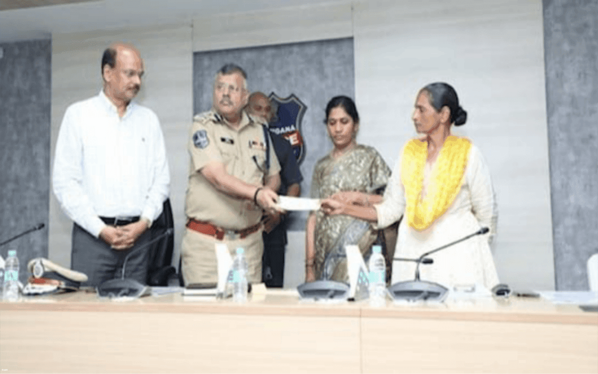 Wife of surrendering Maoist leader Kishenji